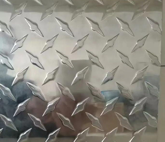 �ٺ���������